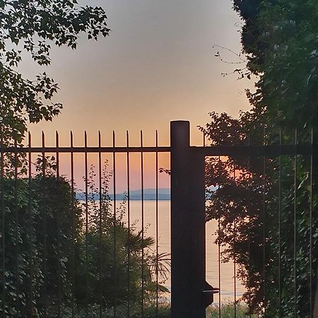 Molo - Residenza Con Accesso Diretto Al Lago Lazise Dış mekan fotoğraf